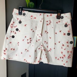 NWT CeCe white sailor shorts with pink flowers size 10